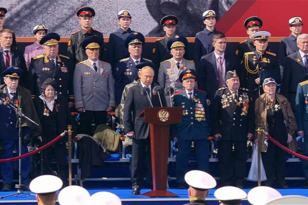 רוסיה מציינת את יום הניצחון על הנאצים, פוטין: ״לעולם לא נוותר על אחיזתנו במולדת״